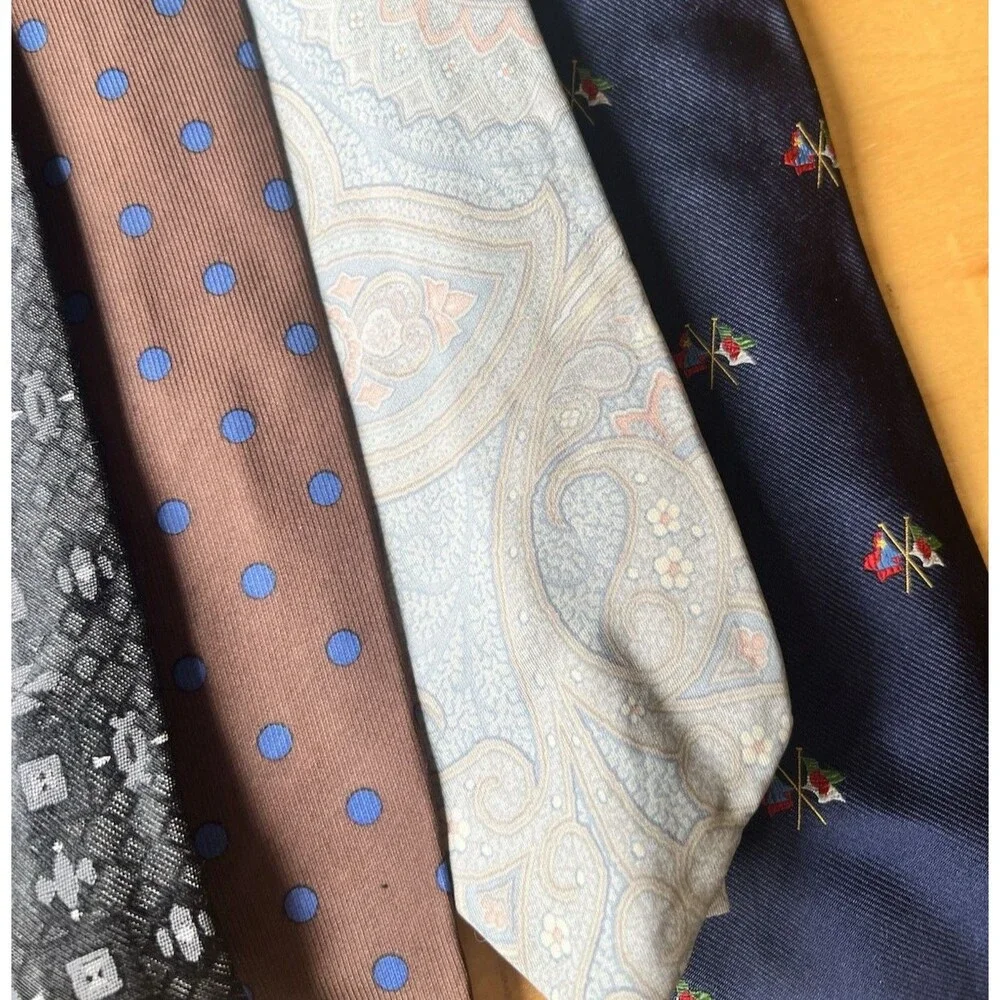 LOT OF 11 Designer Italian Men’s Neck Ties Armani Emilio Pucci Valentino Etro